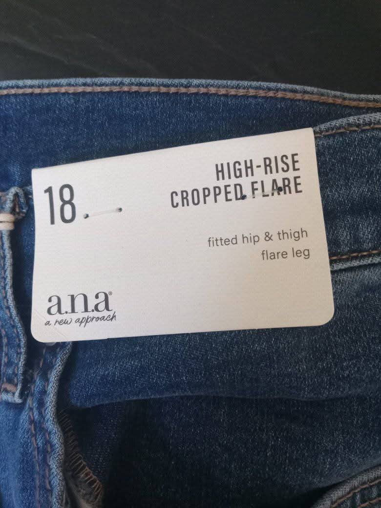 a.n.a High-Rise Cropped Flare Blue Jeans