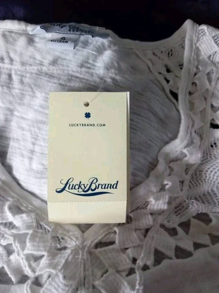 Lucky Brand small oversized basic white blouse